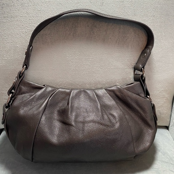 EUC Simply Vera brown pleated pebble leather shoulder hobo bag 14“ x 8.5“ x 2“ - Picture 4 of 17